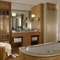 Amphitryon Hotel thumbnail 5