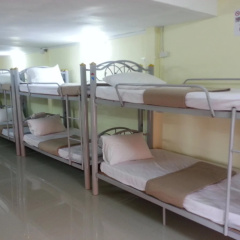 Paradise Dorm Room thumbnail 4