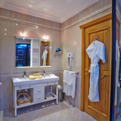 The Penthouse Suites Hotel thumbnail 37