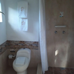 Yellow Home Casa Baja thumbnail 16
