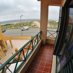 Supertubos Beach Hostel thumbnail 19