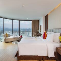 Regalia Gold Hotel in Nha Trang, Vietnam from 47$, photos, reviews - zenhotels.com guestroom photo 4