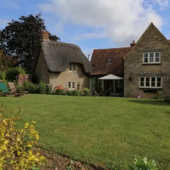 Thatch cottage thumbnail 6