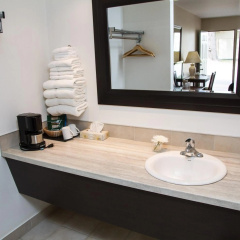 Rideau Heights Inn
