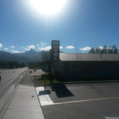 The Pioneer Motel thumbnail 10