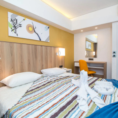 Sunny Days Hotel thumbnail 4