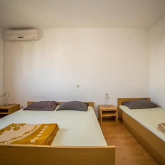 Gulin Apartments thumbnail 3
