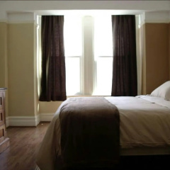 Yale Hotel thumbnail 16