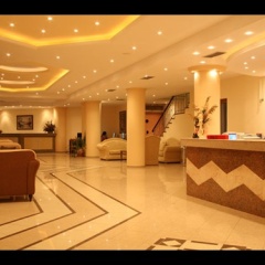 Lavris Hotel & Bungalows photo 2