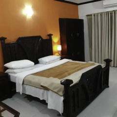 Margalla Lodge thumbnail 4
