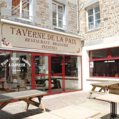 Taverne de la paix thumbnail 14