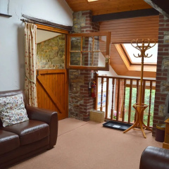 Shipload Cottage thumbnail 17