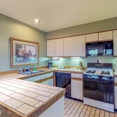 Sunrise Village thumbnail 25