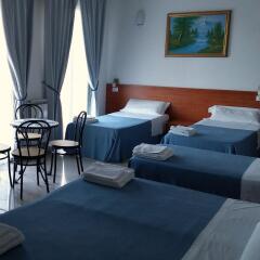 Отель Venice Mestre Tourist Accommodation, Quiet Room With Wifi and Free Parking Италия, Дезе - отзывы, цены и фото номеров - забронировать отель Venice Mestre Tourist Accommodation, Quiet Room With Wifi and Free Parking онлайн фото 10