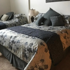 Yosemite Condominium thumbnail 3