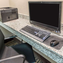 MainStay Suites Pittsburgh Airport thumbnail 5