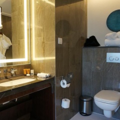 Tangla Hotel Brussels - Bild 10