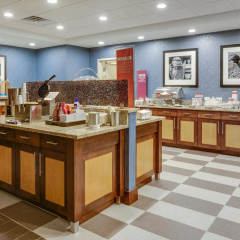 Hampton Inn & Suites Philadelphia/Bensalem thumbnail 21