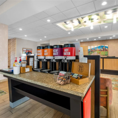Hampton Inn Marion thumbnail 27
