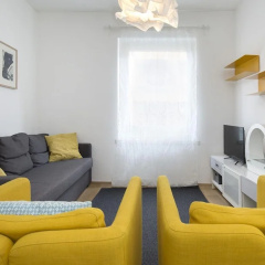 Yellow Maraini thumbnail 3