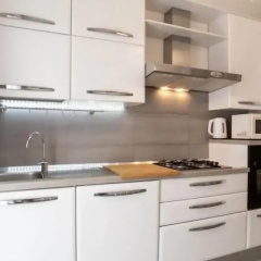 Suzzani Apartment thumbnail 3