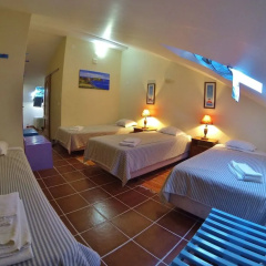 Supertubos Beach Hostel thumbnail 3