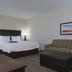 Hampton Inn & Suites by Hilton, Airdrie, AB, Canada thumbnail 5