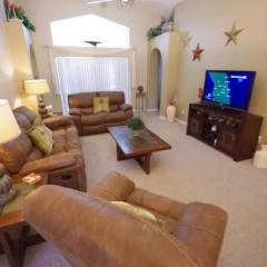 Sunny Oaks thumbnail 1