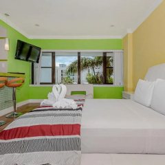 Beach Front Studio thumbnail 2