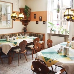 Allee - Hotel garni - Bild 4