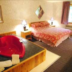 The Pinewood Lodge thumbnail 2