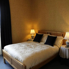 The Pines Guesthouse thumbnail 2