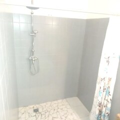House With 3 Bedrooms in Cayenne, With Enclosed Garden and Wifi - 4 km in Cayenne, French Guiana from 310$, photos, reviews - zenhotels.com bathroom photo 3