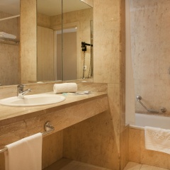 Iberostar Waves Ciudad Blanca - Bild 9