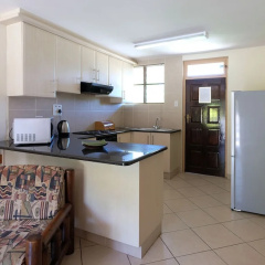 Flamingo Holiday Apartments thumbnail 23