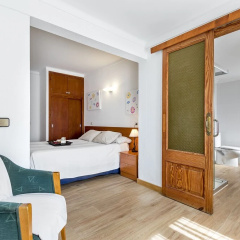 Apartment Llevant thumbnail 1