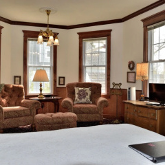 Yelton Manor Bed & Breakfast thumbnail 6