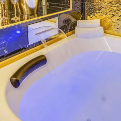 Trevi Fountain Luxury Home thumbnail 17