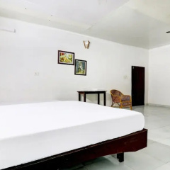 Shirleys Beach Hotel thumbnail 12