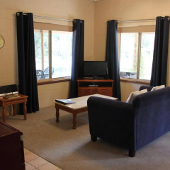 Woodlane Cottages thumbnail 14