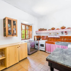 Peaceful Majorcan-style Villa With Pool, Amazing Views Into the Mountains - Bild 17