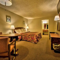 University Inn Reno thumbnail 1