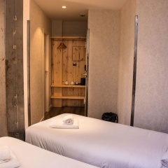 Black Swan Hostel Sevilla - Bild 4