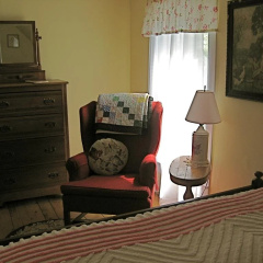 The Old Hotel thumbnail 2