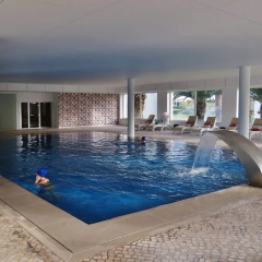 Supertubos Beach Hostel thumbnail 14