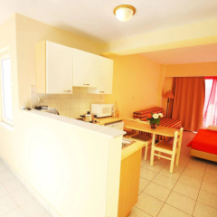 Pavlos Hotel thumbnail 4