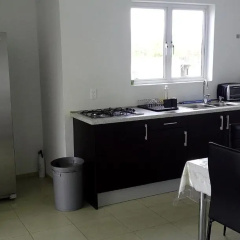 Yolo Apartment thumbnail 11