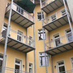 3-Raum-Fewo-Dresden-Zentrum-Balkon-Blick-auf-Altstadt-L10 - Bild 1