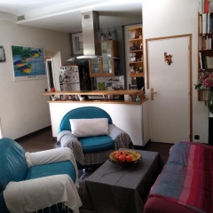 cosy rare 2 bedroom apartment around a private garden - Bild 1