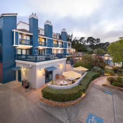 Mariposa Inn & Suites thumbnail 1